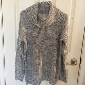 Grey and white Chunky knit sweater❣️ NEVER WORN